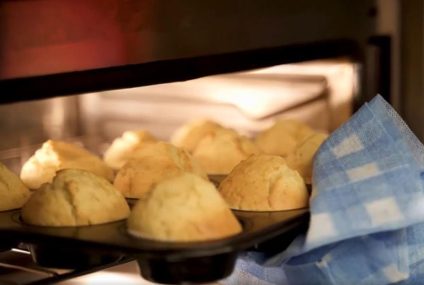 Kad se vodnjansko maslinovo ulje nađe u slasticama: evo recepta za muffine koji su gotovi u 20 minuta