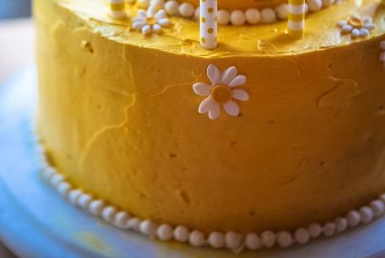 Žuta torta za žutu proslavu: Oprah Winfrey oduševila prijateljicu rođendanskom tortom