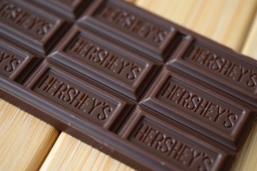 Hershey na sudu: zbog metala u sastavu čokolade podignuo tužbu protiv konditorskog diva