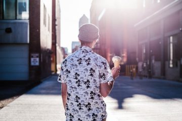Skupo uživanje u sladoledu: turist u Italiji kažnjen zbog konzumacije omiljene ljetne slastice Skupo uživanje u sladoledu: turist u Italiji kažnjen zbog konzumacije omiljene ljetne slastice