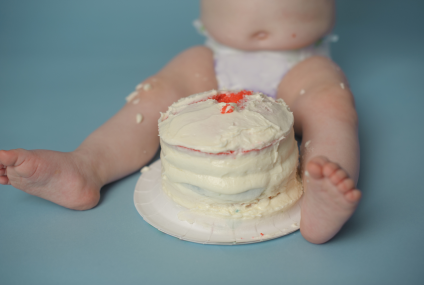 Čokoladna torta za četveromjesečnu bebu: majka „ispalila“ na članove obitelji