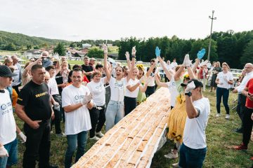 U Jaškovu postignut novi slatki rekord: najdužom štrudlom upisali se u povijest